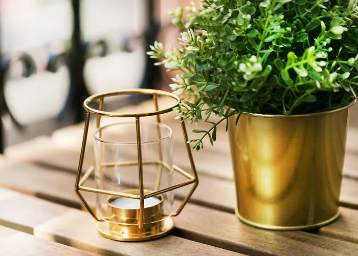 White Rhino White Tower 公寓 *