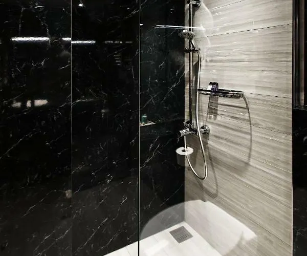 White Rhino White Tower 公寓 塞萨洛尼基