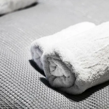 White Rhino White Tower * Salonicco