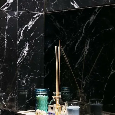 White Rhino White Tower Appartamento